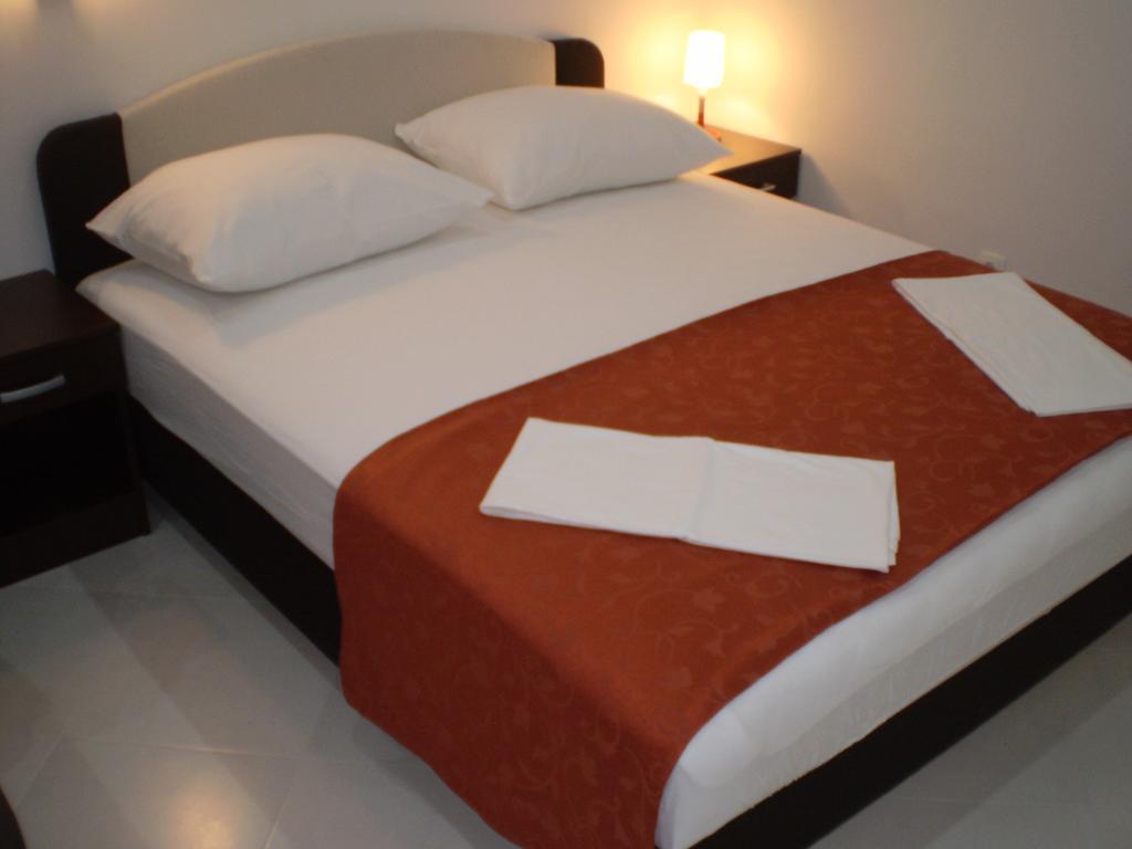 Apartments Tare, Free Parking Vodice Rum bild