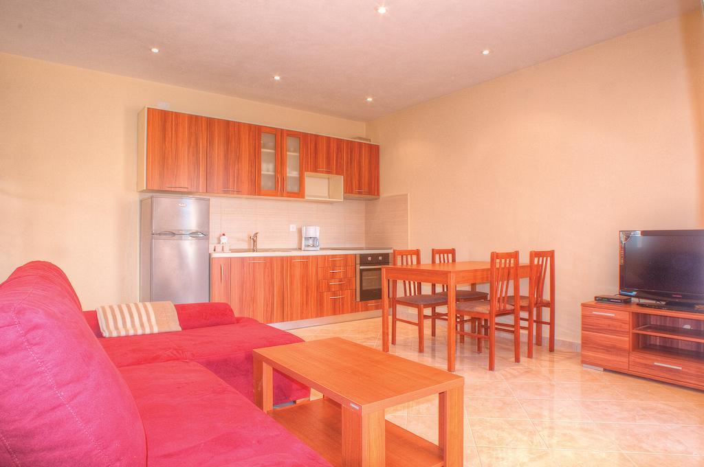 Apartments Tare, Free Parking Vodice Rum bild